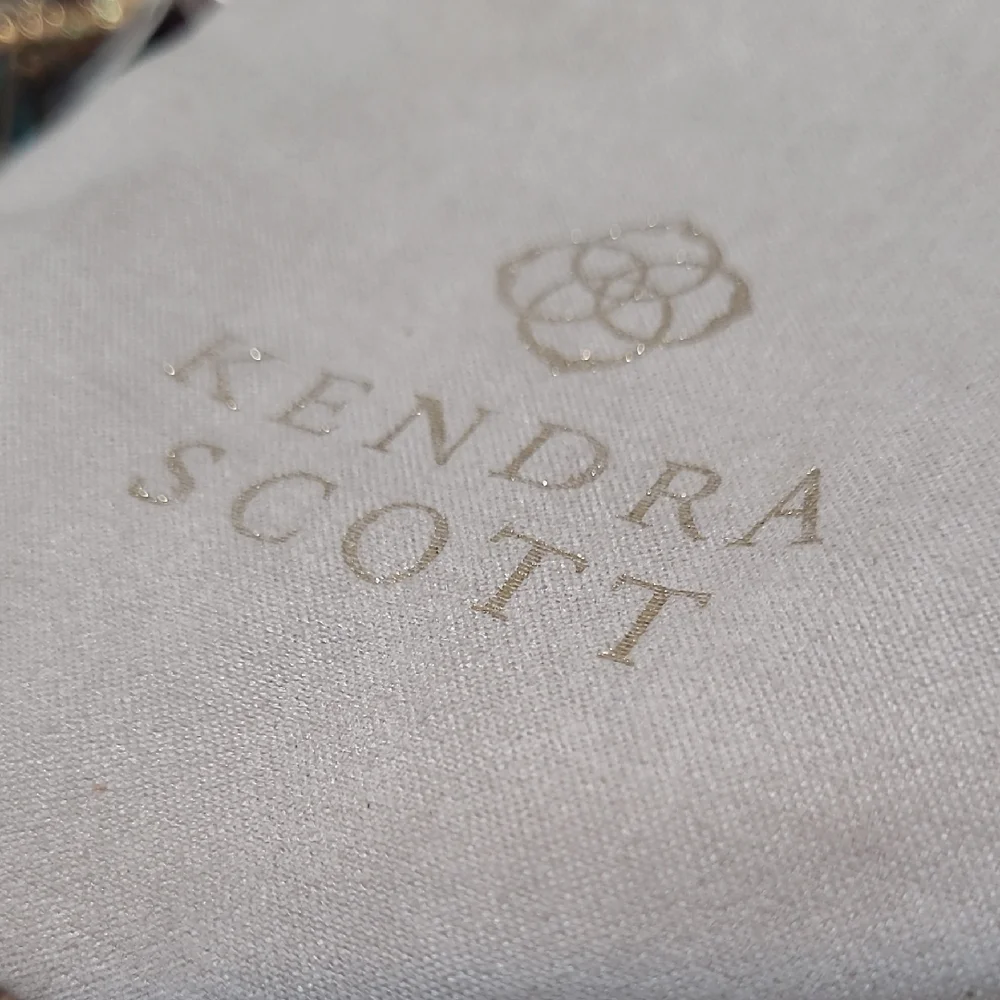 Kendra Scott Larsen Necklace With 1" Extender - Picture 2 of 8